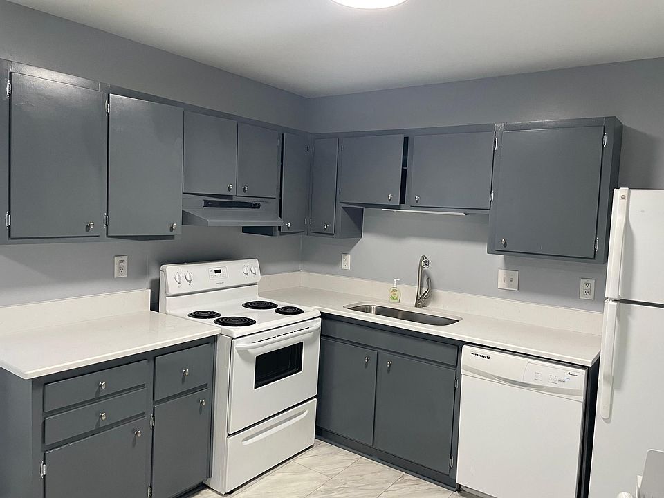 1st image of 1002 Willow Dr APT 86