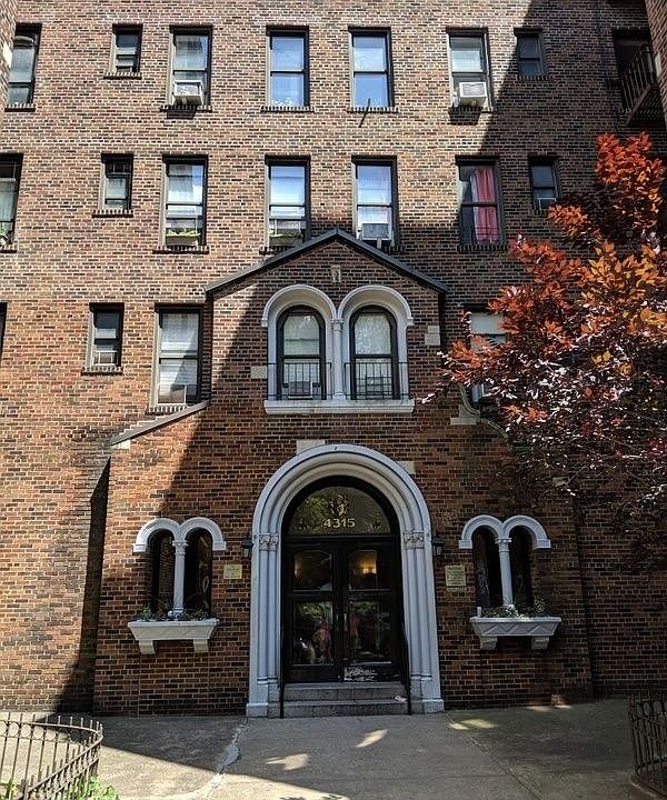1st image of 4333 46th St APT C6