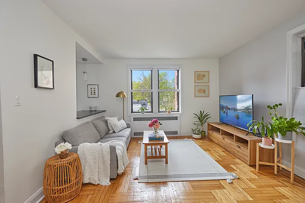 Sold by Compass | media 5