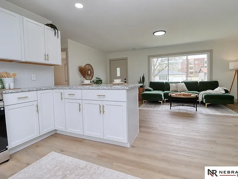 8107 Beechwood Dr — Photo 15