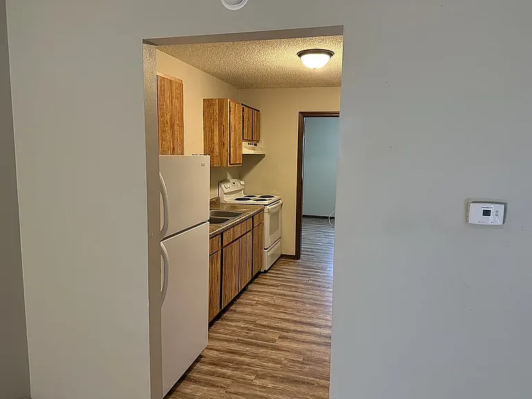 430 W Hay St #7 — Photo 4