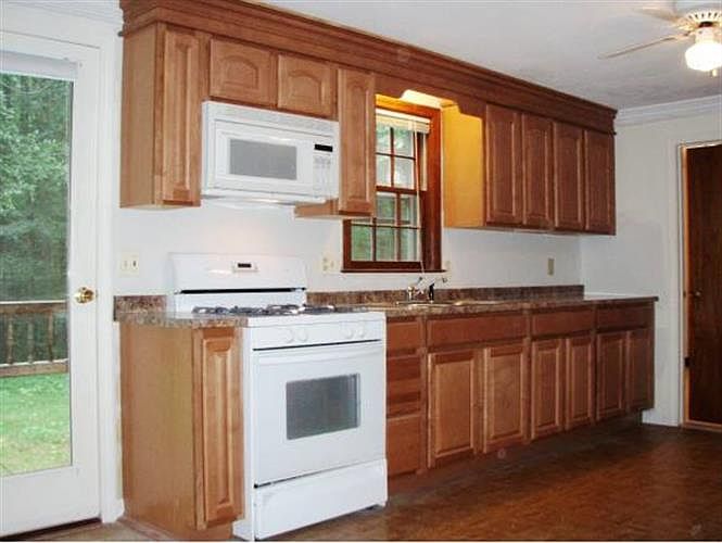 2nd image of 16B Deerwood Dr