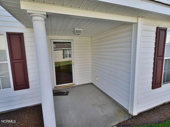 4th image of 4740 Gardenia Circle