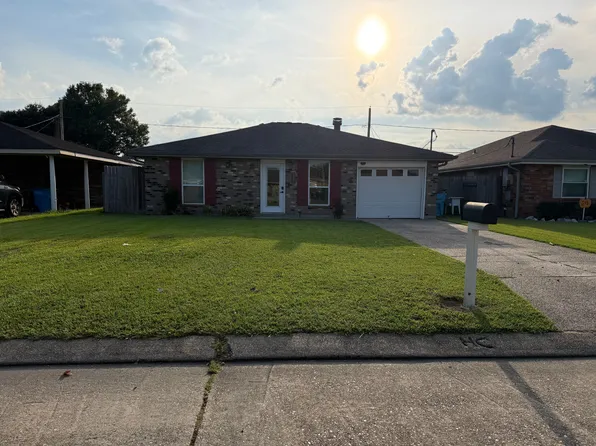 157 Dianne Dr, Saint Rose, LA 70087