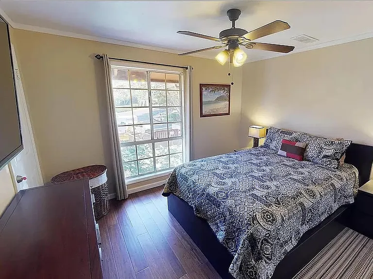 140 Uwapo Rd — Photo 8