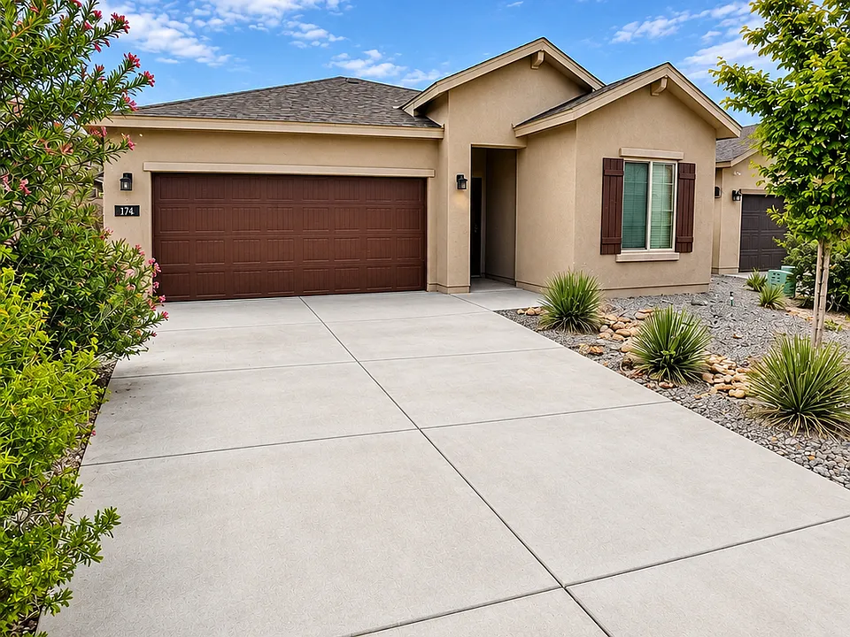174 Spectrum Ave SW