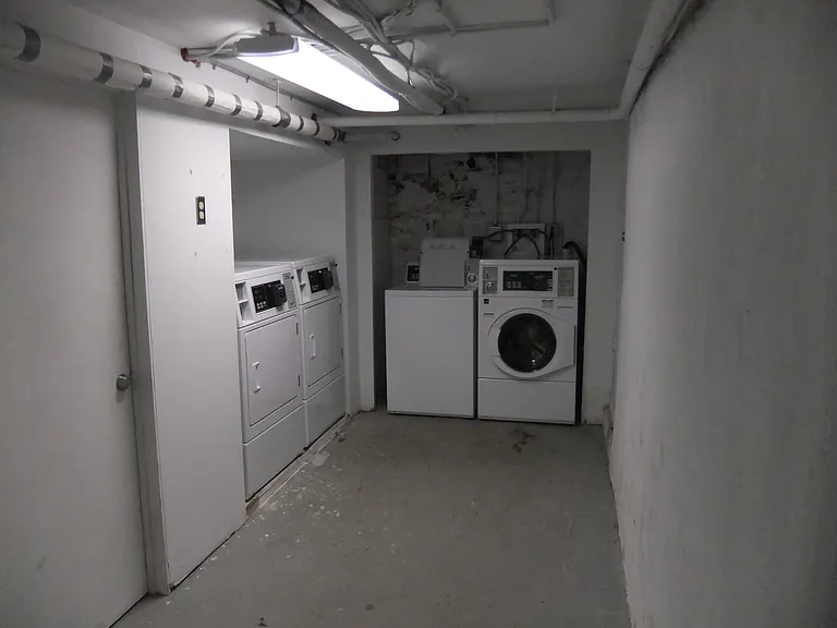 705 E Buffalo St — Photo 51