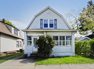 68 Walnut St, West Haven, CT 06516