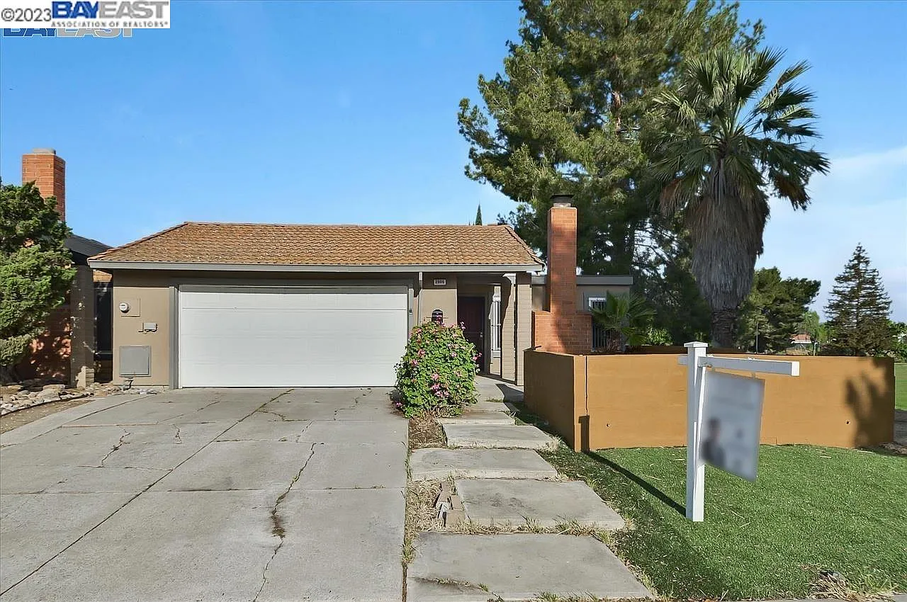 2906 N Apple Ct photo 1