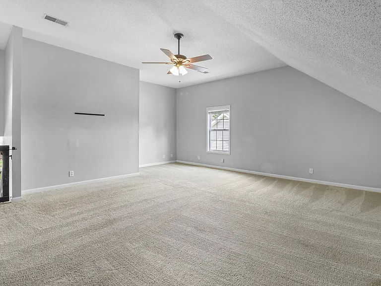 1644 Cedar Springs Cir — Photo 11