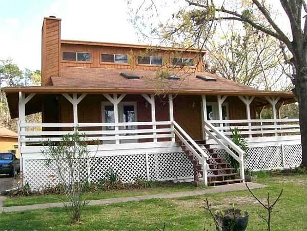 1st image of 231 Lakeside Dr