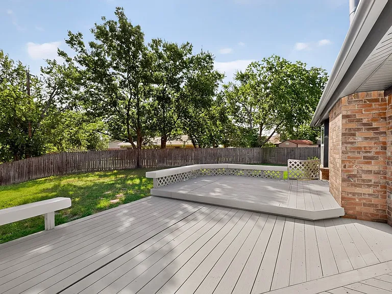 6708 Johnnie Ct — Photo 38