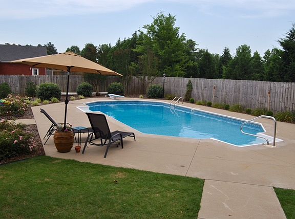 3rd image of 231 Rosewood Ln