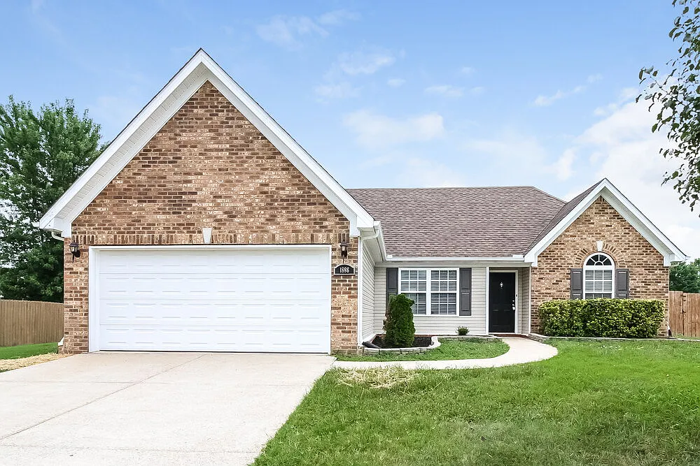 3 bed, 2.0 bath, 1480 sqft, $2,245 — Photo 1