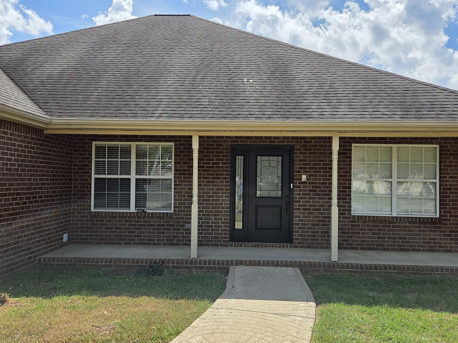 4 bed, 1868 sqft, $2,650 — Photo 2
