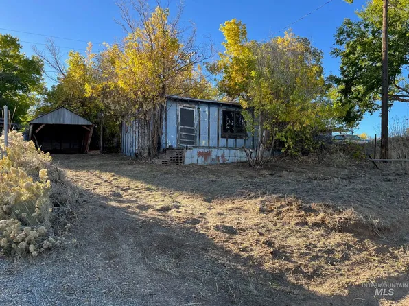 108 Cagle Dr, West Magic, ID 83352