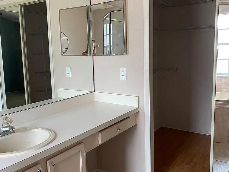 2542 Lancaster Ct — Photo 14