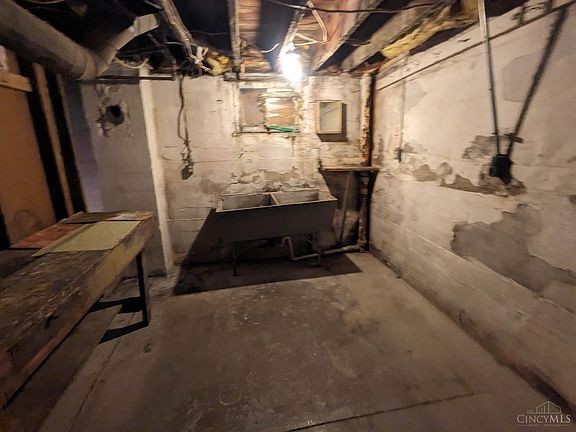 2nd image of 3683 Vine St