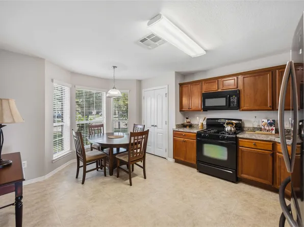 398 Henry St, Alvin, TX 77511