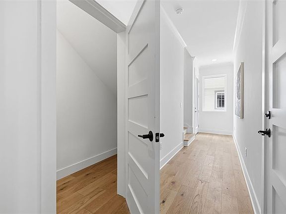 3rd image of 407 S ALBANY AVENUE #2
