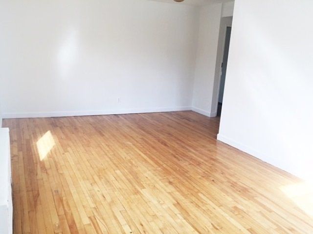 2nd image of 14515 21st Ave #2R