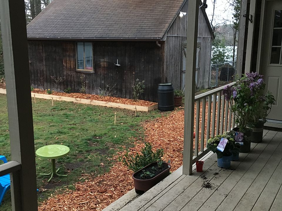 2nd image of 5229 Lake Shores Rd