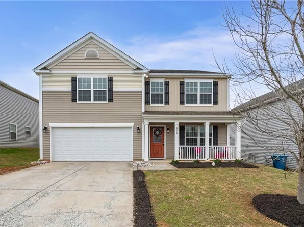 6710 Championship Dr, Whitsett, NC 27377