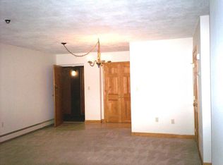 2310 Commonwealth Ave APT 16, Auburndale, MA 02466