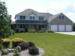 126 E Bay Dr, Madison Lake, MN 56063