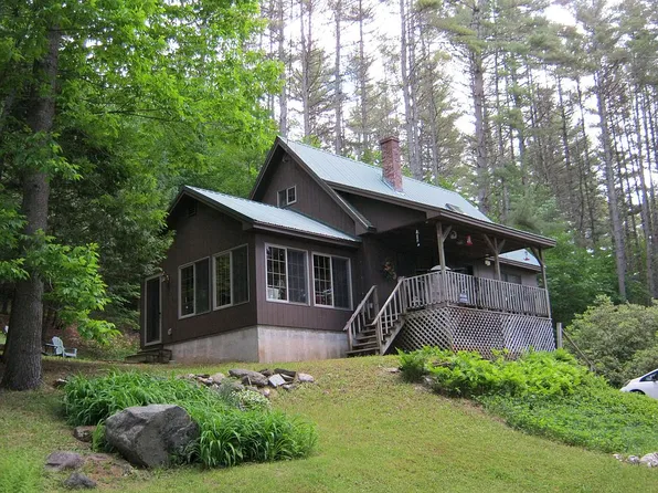 30 Schoolhouse Brook Rd, Caratunk, ME 04925
