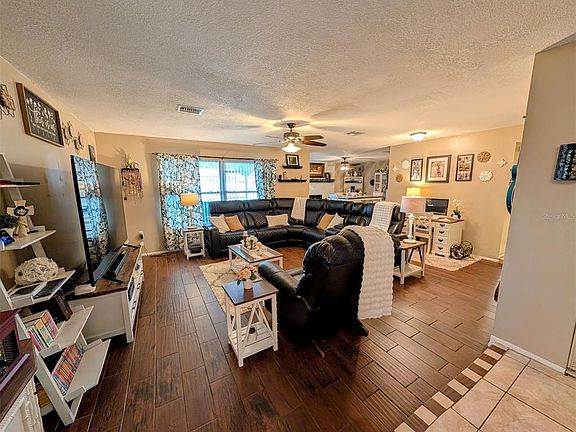 2nd image of 8240 Penwood Dr