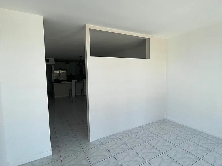 2000 Atlantic Shores Blvd #306 — Photo 9