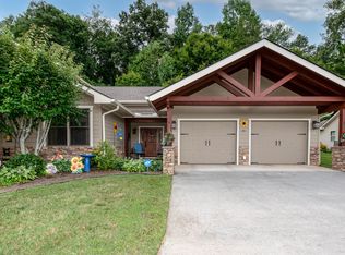 211 Bishops Cap Cir, Townsend, TN 37882