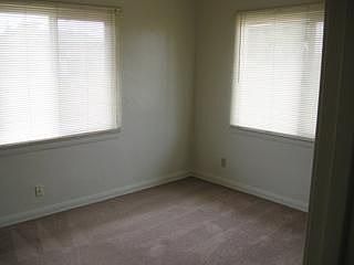 5th image of 612 W Hammond Ave