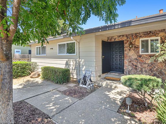 4th image of 6995 Wavecrest Way