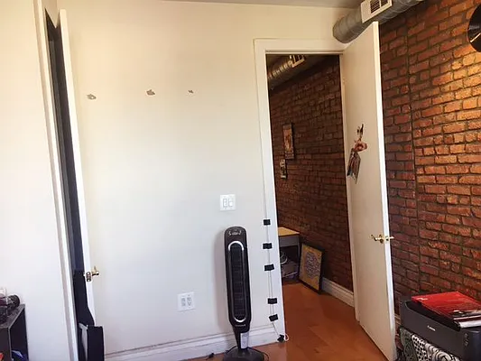 Rented by Nooklyn NYC LLC | media 41