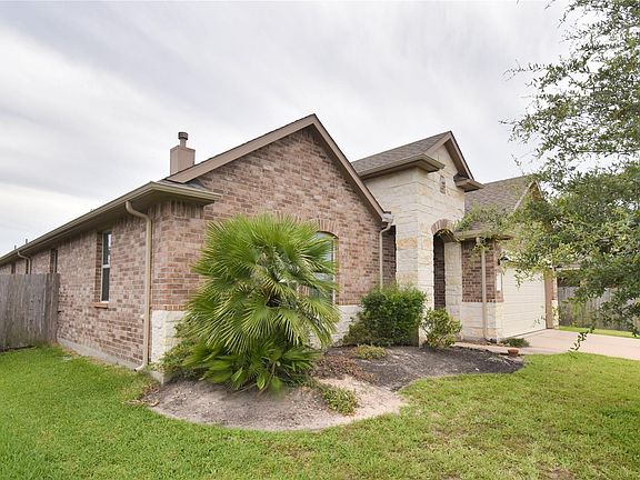 3rd image of 5607 S Denham Ridge Ln