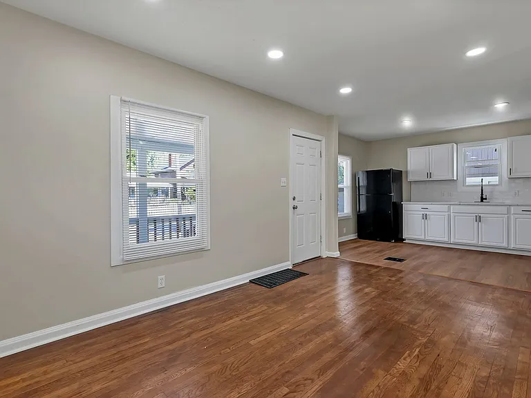1269 Minnesota Ave — Photo 7