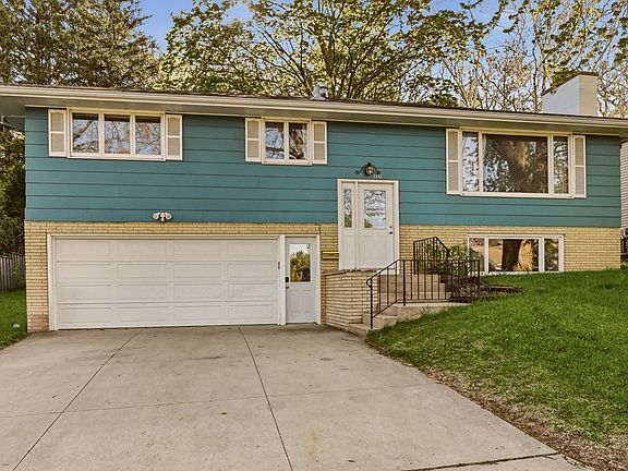 2nd image of 2332 11th Ave NW