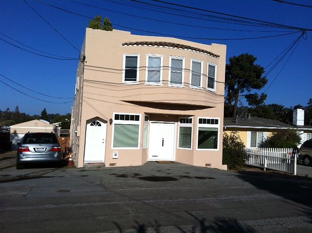 1st image of 909 Academy Ave