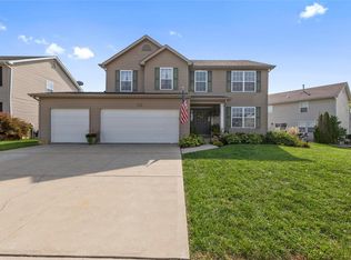 412 Valley Oaks Dr, Wentzville, MO 63385