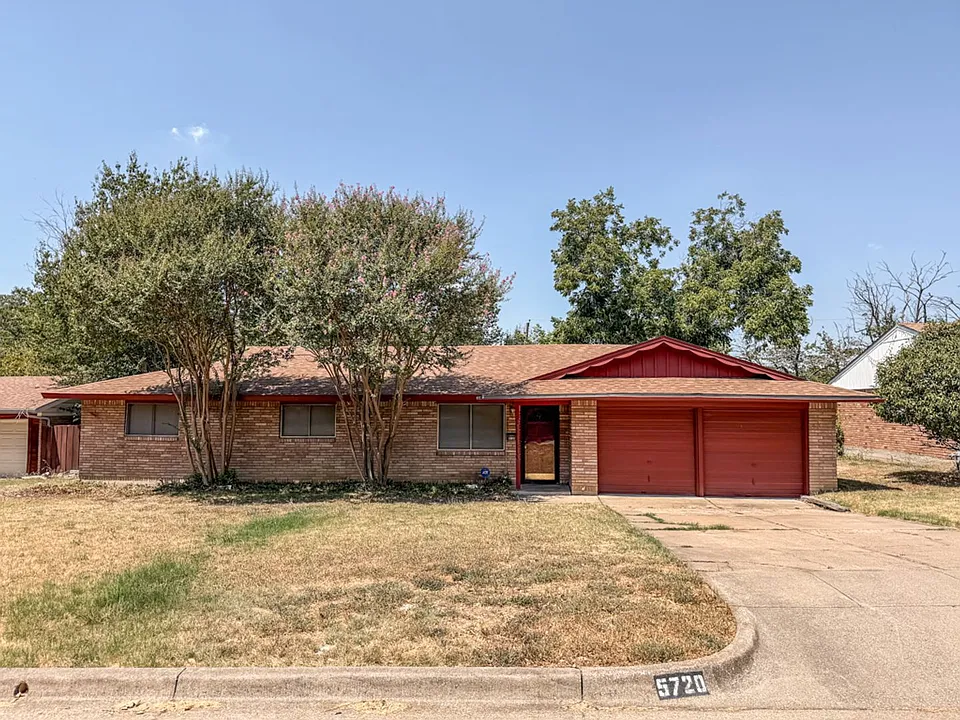 5720 Walla Ave