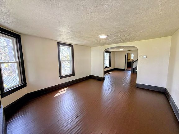 2nd image of 2048 2nd St NE #2050