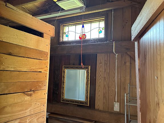 4th image of 2043 Longbranch Rd