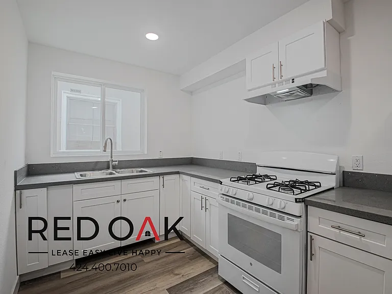 2837 San Marino St #104 — Photo 6