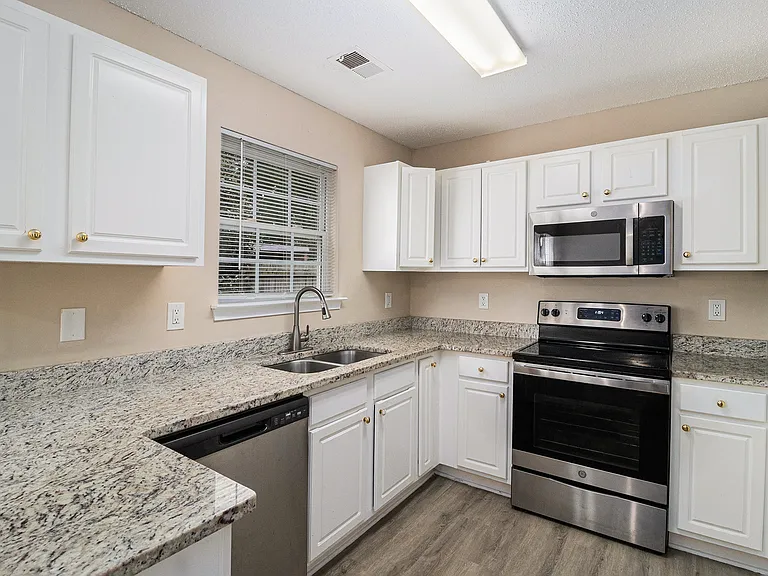 128 Prity Ct — Photo 3