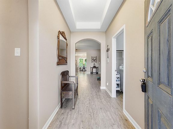 2nd image of 105 Jessica Dr