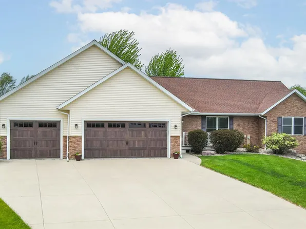 N5988 Alexander Ln, Fond Du Lac, WI 54937