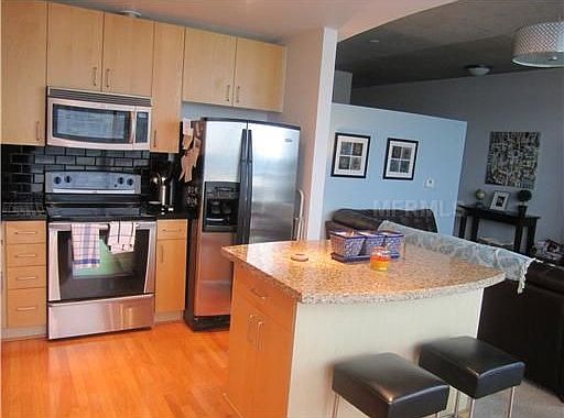 3rd image of 155 Court Ave #2108