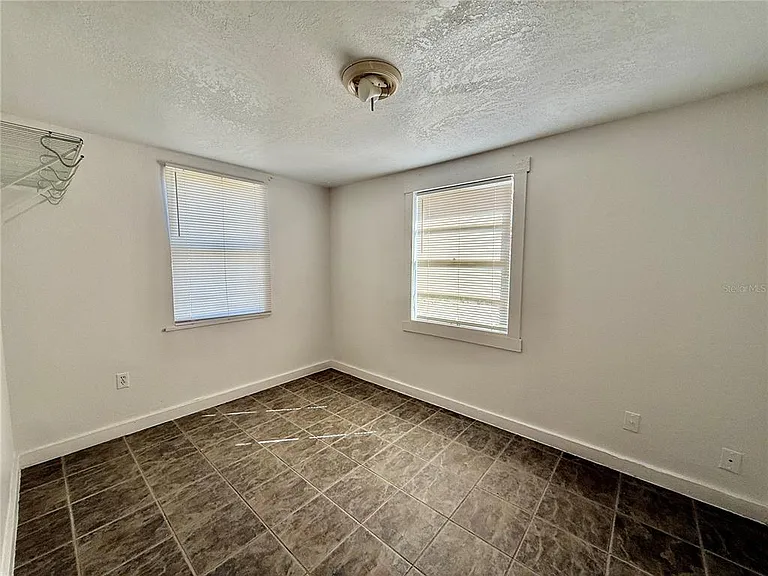 3908 S Nashville Ave — Photo 7